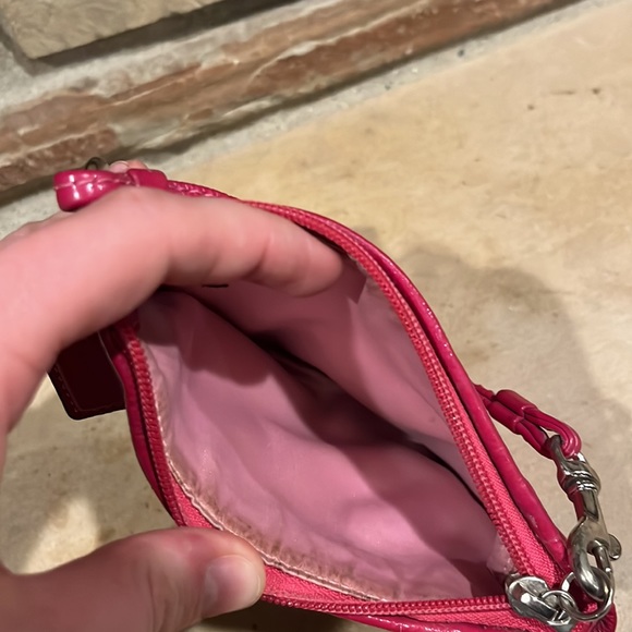 Coach Poppy Hot Pink Wristlet - Picture 6 of 6